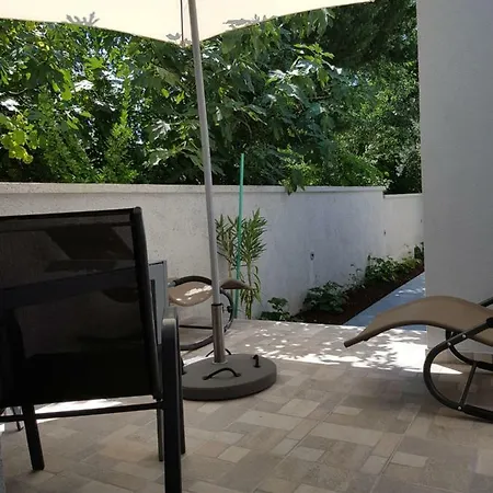 Evita Premium Studio