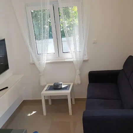 Evita Premium Studio *